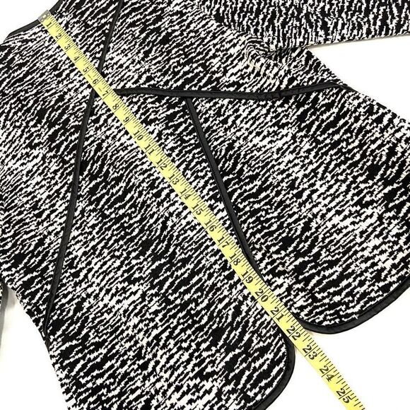 CHICO’S Black & White Blazer (Chico’s Sz 1) - Picture 11 of 11